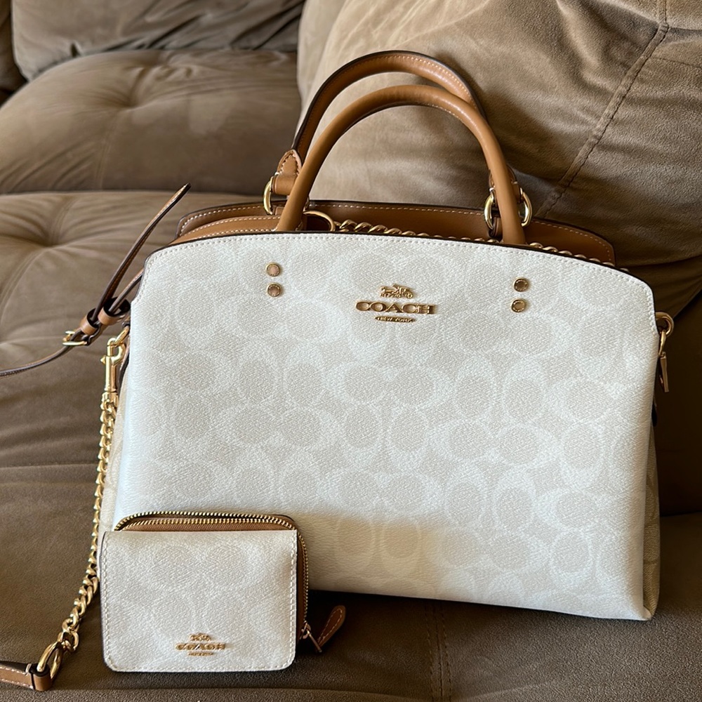 Coach purse and wallet
